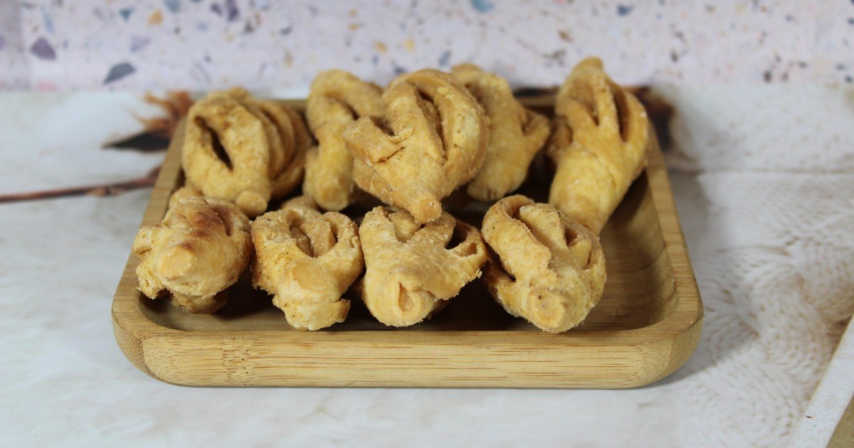 PUNJABS CAKE n BAKE - Why Our Fresh Mathri in Aligarh is the Perfect Snack