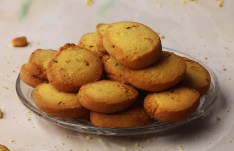 PUNJABS CAKE n BAKE - Ready to Indulge in the Best Fresh Mathri in Aligarh