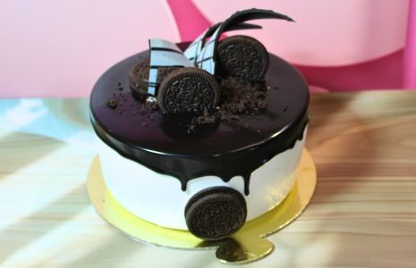 PUNJABS CAKE n BAKE - Treat Yourself to Our Eggless 1kg Cake in Aligarh
